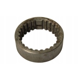 Sleeve with splined injection pump for c 360 5