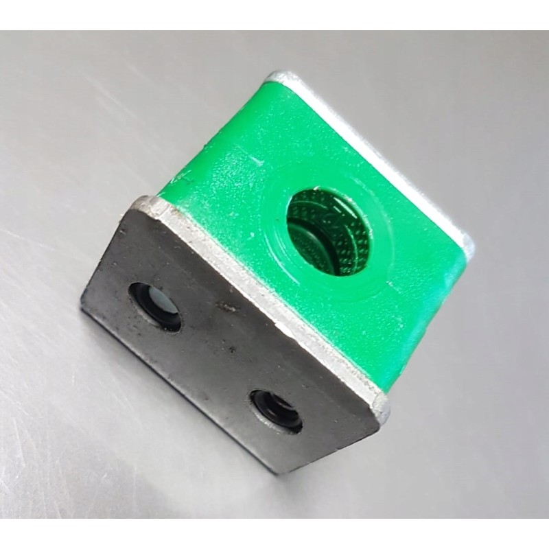 Single clamp for fixing M15 cables