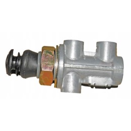 Three-way engine shutdown valve