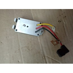 Voltage regulator with 3 outputs 6820000 15ra2l3p