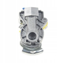 Yellow automatic pneumatic connector