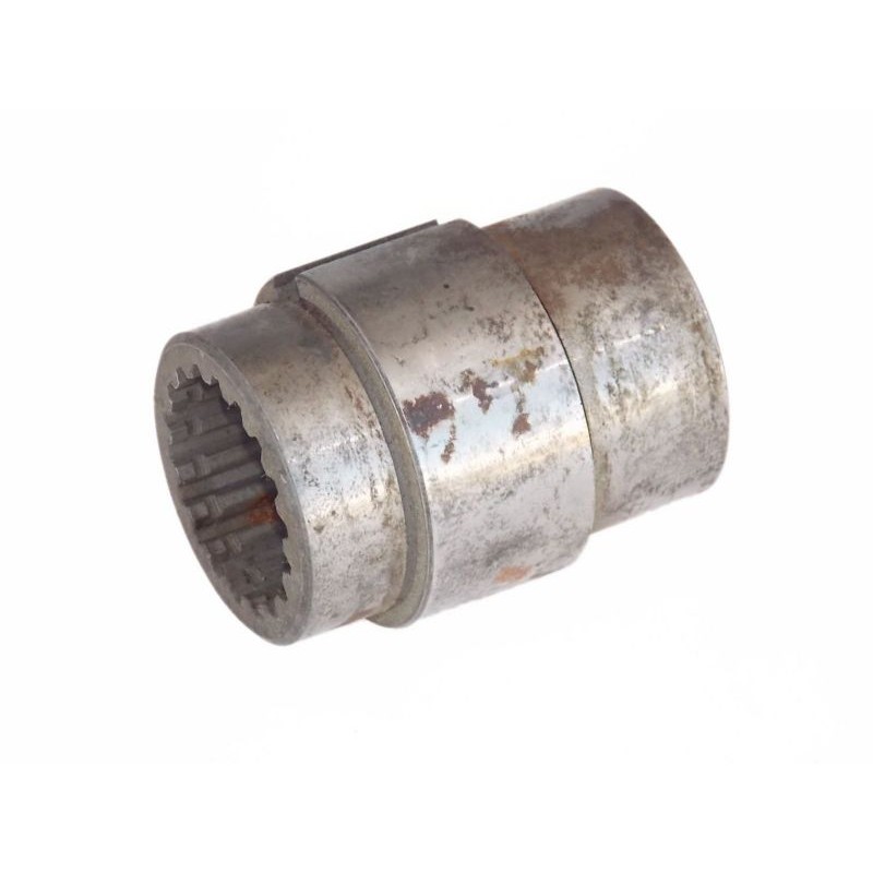 C 385 external shaft of the pump drive