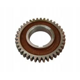 Oil pump gear wheel on shaft C 330 or Ursus