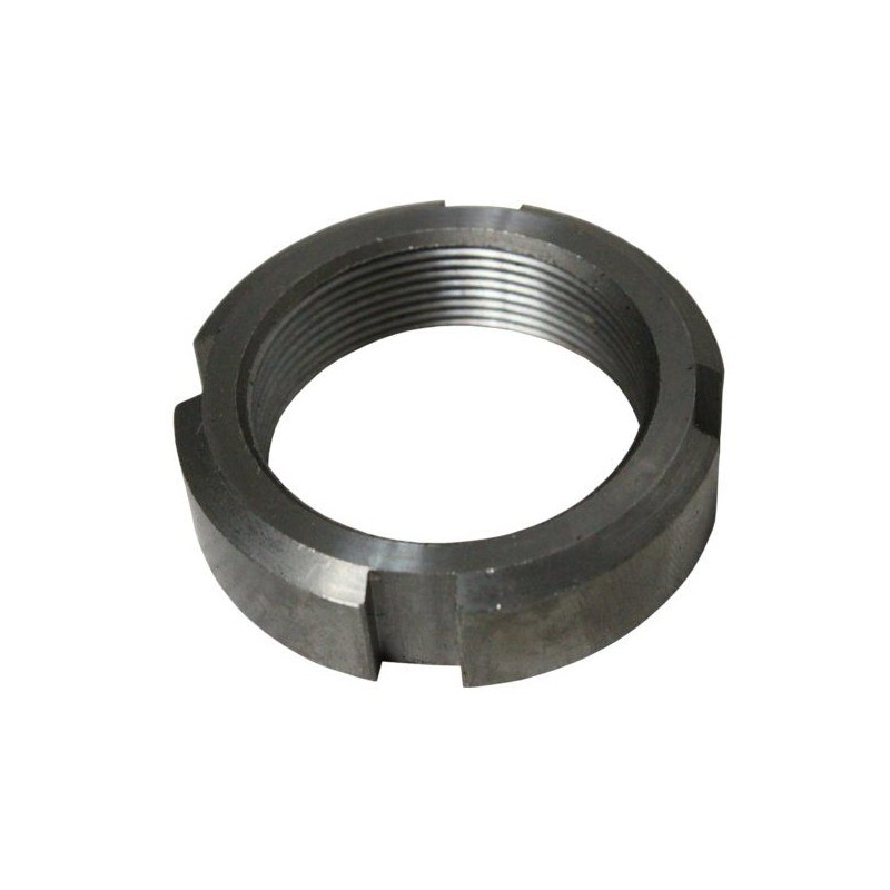 The crown nut of the driven Ursus C 385