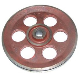 Wheel of the scythe spreader