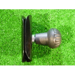 Universal steering knob with mushroom handle