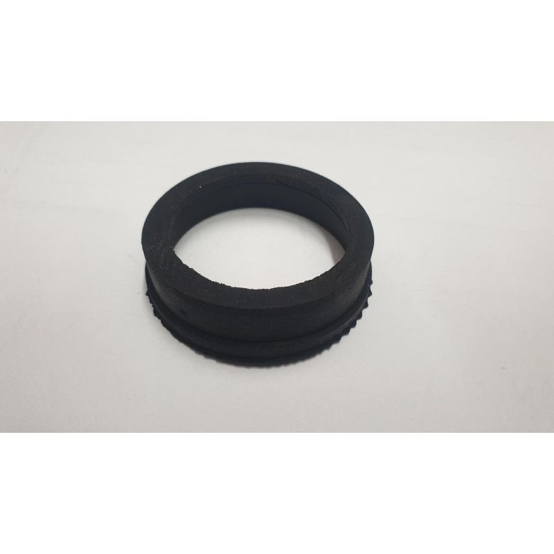 Rubber sealant forces pronar steering wheel