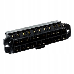 Fuse box for fuses with 10 slots