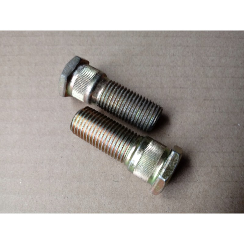 Front wheel stud m14x1 5 40 360 330 50015540