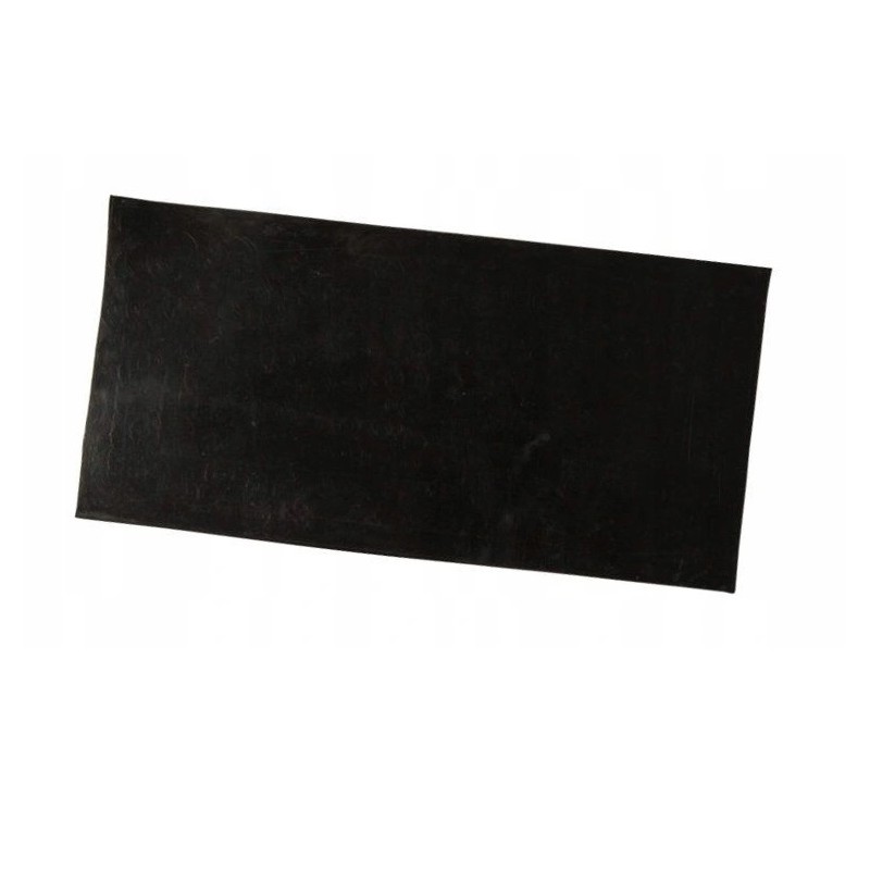 Rubber washer insulating the base of the C330 battery