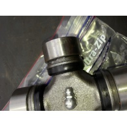 Drive axle joint cross 32x106 c385 88170049 n