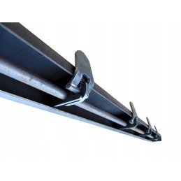 The lower hinge and the lower opening of the sides are reinforced