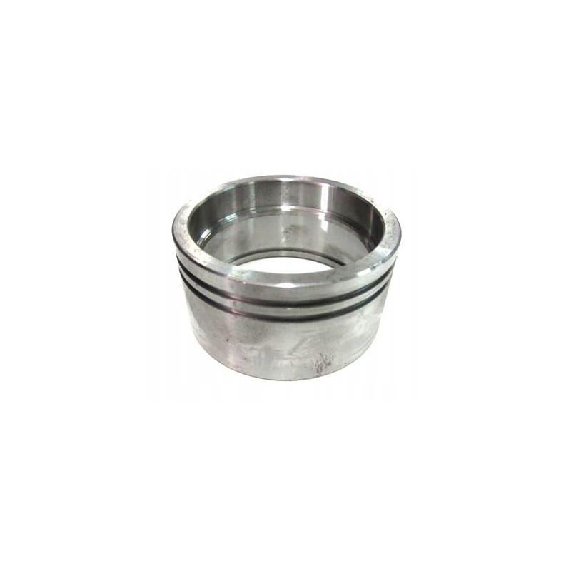 C 385 insert and front drive shaft of the right c