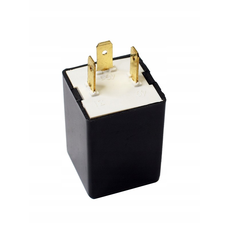 Turn signal flasher relay for JCB backhoe loader