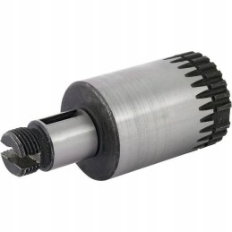 The injection pump drive shaft fits the C 385