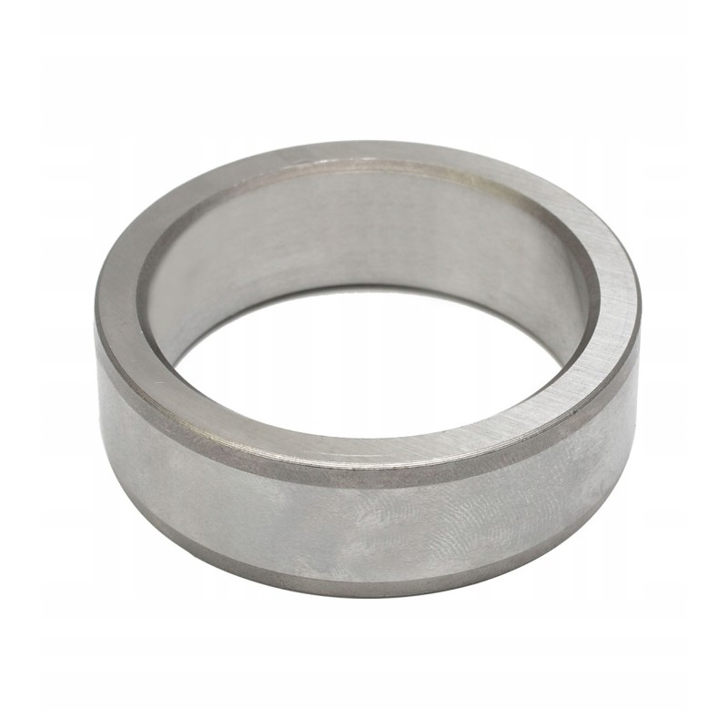 Sleeve in the cat 50x63x19 loader bucket