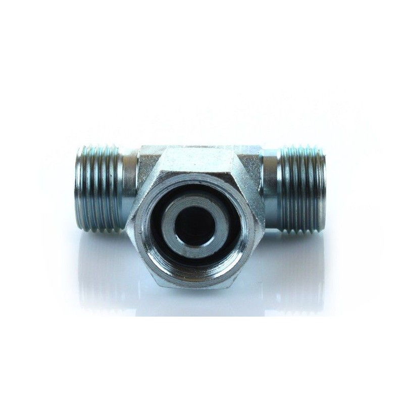 Tee m18x1 5 12l with a nut in the middle