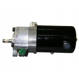 Power steering pump from the reservoir