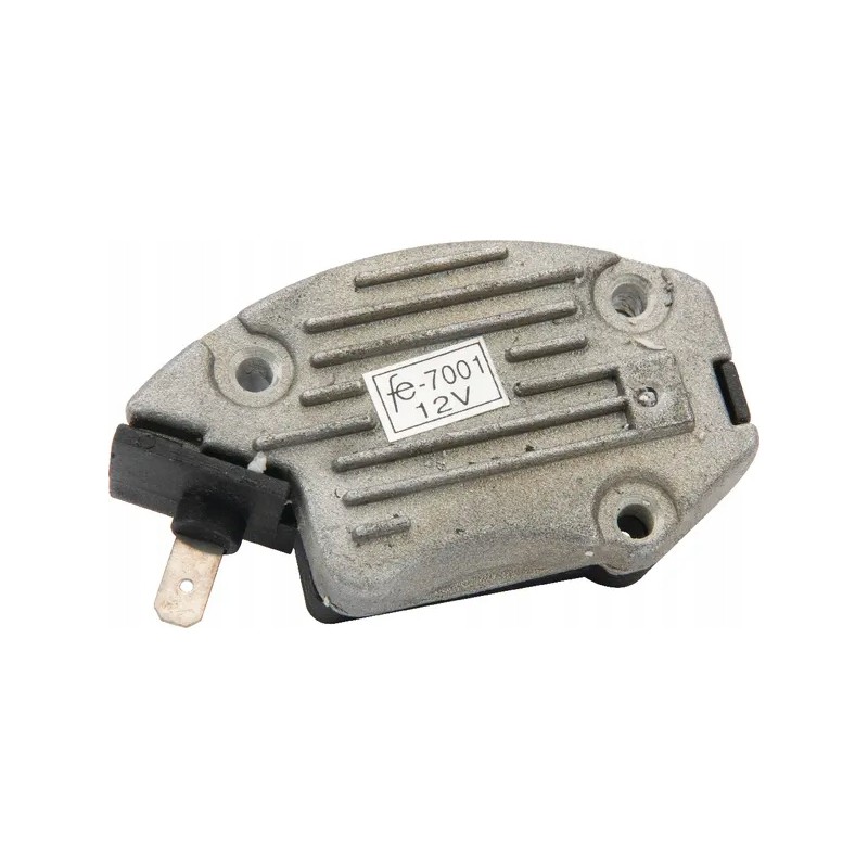 Voltage regulator without brush holder