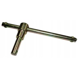 Central connector pin for turning