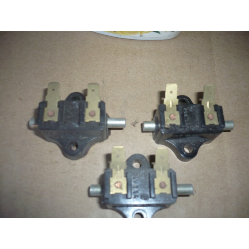 Brake light switch right zetor 59115776 7835093