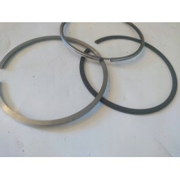 Set of rings for the ak 02 201504 engine
