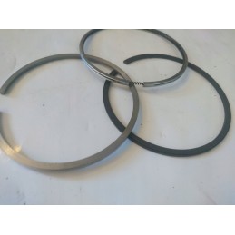 Set of rings for the ak 02 201504 engine