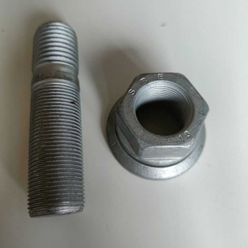 Set of wheel studs for Komatsu WB93S WB97S WB98S