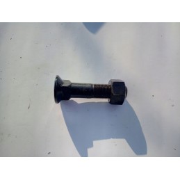 Screw with nut for Cat M16 teeth