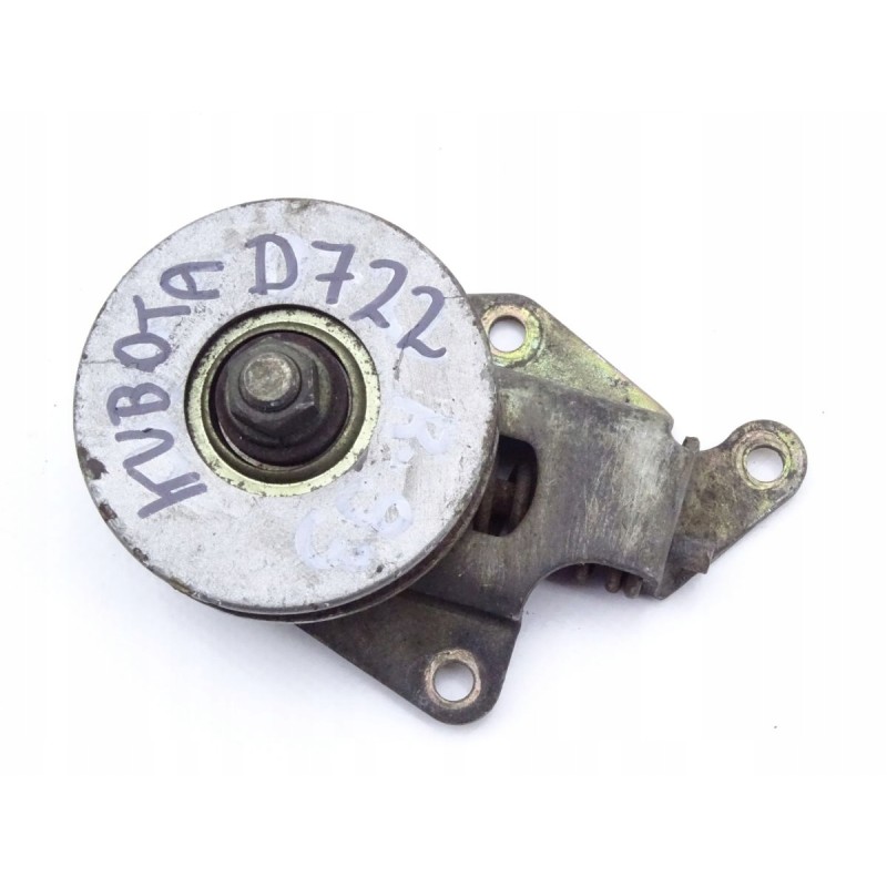 Kubota d722 3 cylinders belt tensioner roller