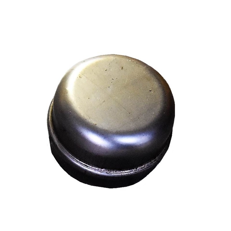 The cap covers the hubs of the trailer hl