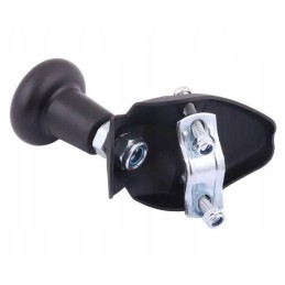 The red steering knob covers the frame mount