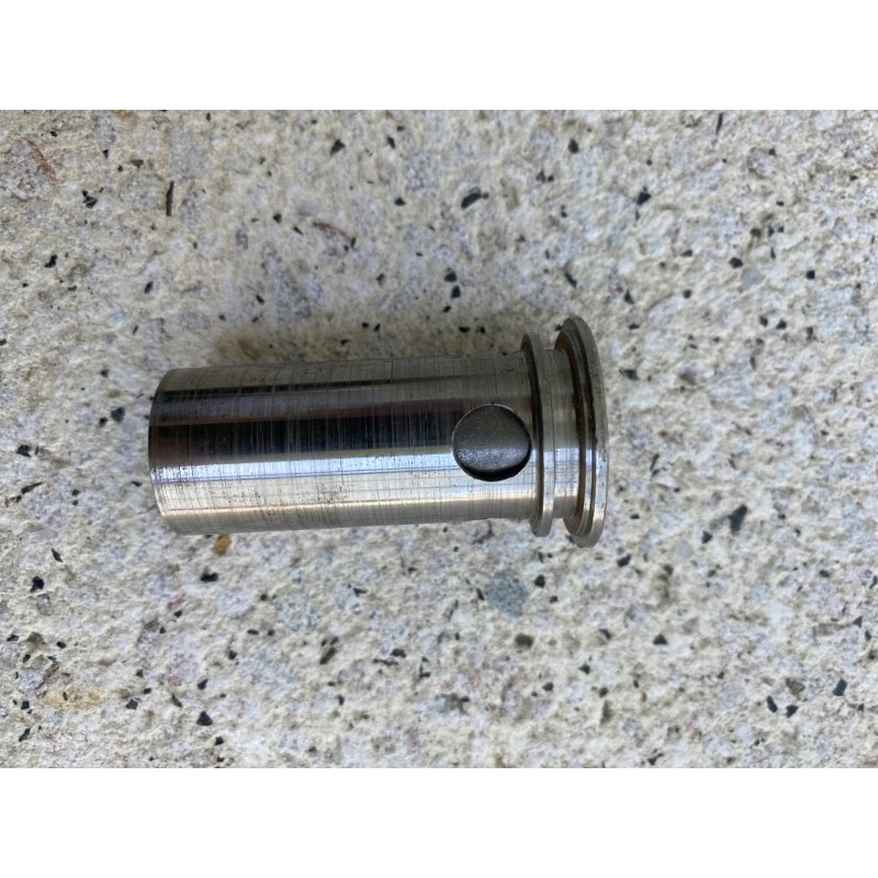 Oil pressure sensor 1815239c3 detroit diesel