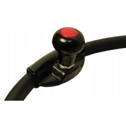 The 47mm rubber steering knob supports steering
