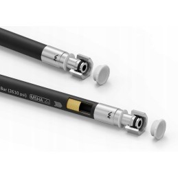 Smooth hydraulic hose with thread seal