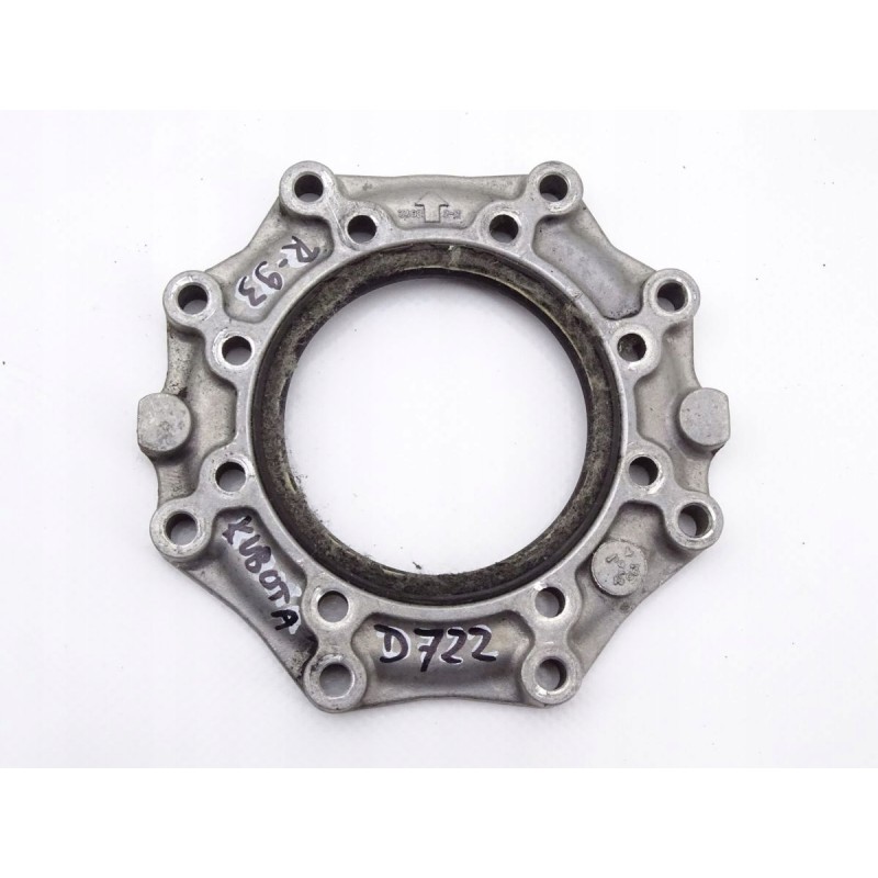 Kubota D722 3 cylinders, shaft seal