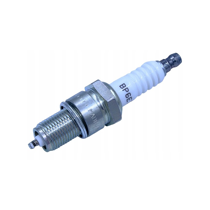 Spark plug honda gx120 gx160 gx200 gx270 gx390 gx620