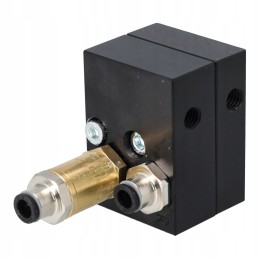 Set of connection flanges for park joysticks