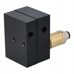 Set of connection flanges for park joysticks