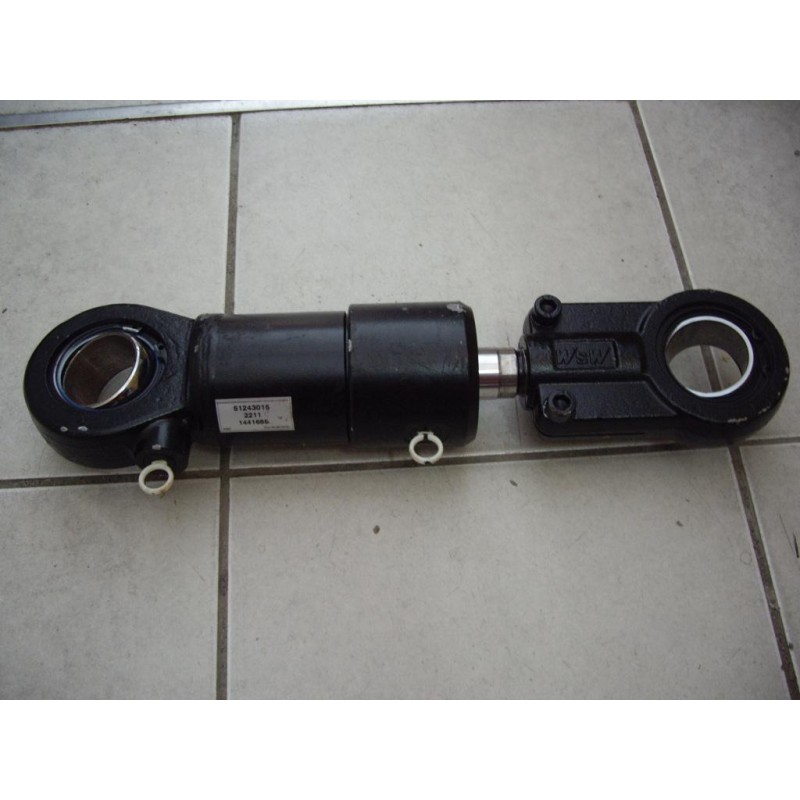 New Jungheinrich hydraulic cylinder