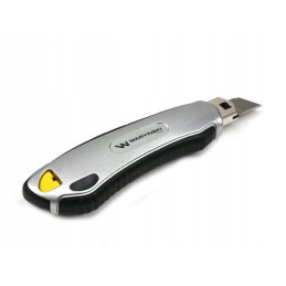 18mm folding knife in an aluminum housing with 6 blades