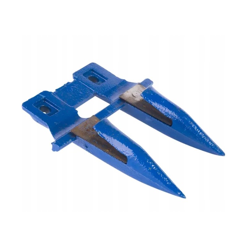 The double steel bayonet fits the Bison