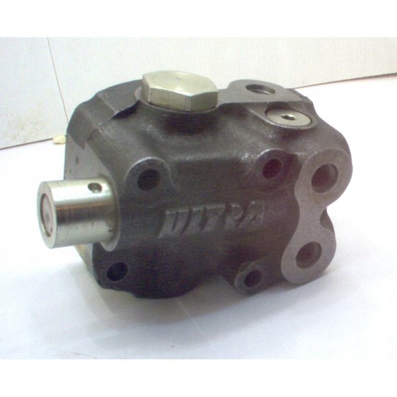 Dual accumulator charge valve for