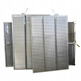 Upper claas lexion motogeneric louvre screen