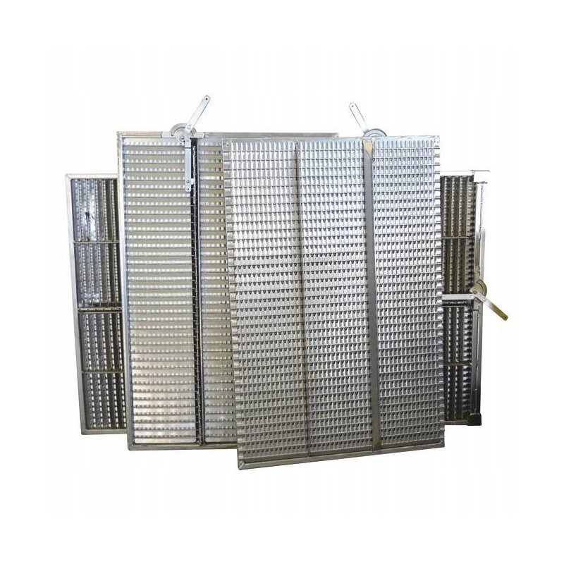 Upper claas lexion motogeneric louvre screen