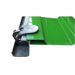 The lower hinge and the lower opening of the sides are reinforced