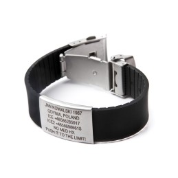 Rescue bracelet with an engraved dog tag