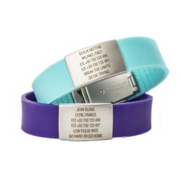 Rescue bracelet with an engraved dog tag