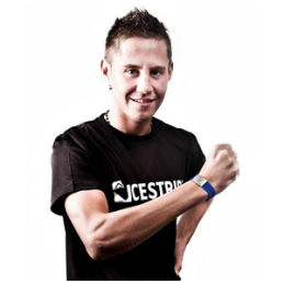 Rescue bracelet with an engraved dog tag