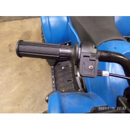 The throttle body with a left rubber shifter and a cable